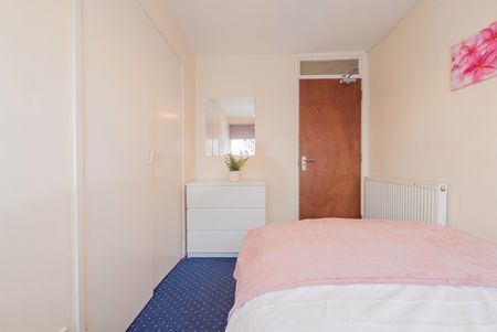 Room in a Shared House, Bulmershe Road, RG1 - Photo 3