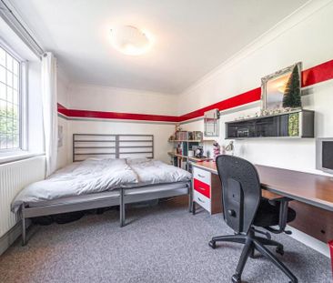 5 bedroom semi-detached house to rent - Photo 2