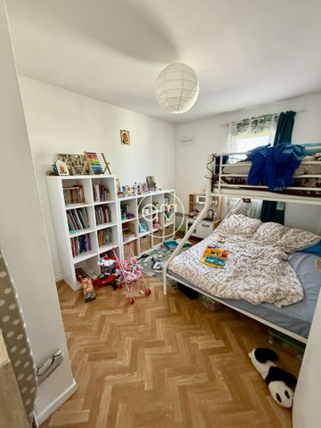 RESIDENCE LES VICTORIALES 4 pièces en dernier étage avec terrasse et vue dégagée. - Photo 4