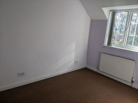3 Bed Semi-Detached House, Leeds, LS15 - Photo 5