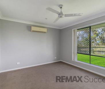 Comfortable Modern Living in Peaceful Cambooya - Photo 3