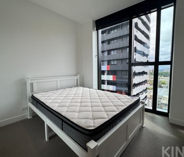 Furnished Modern Clean And Luxurious - 2 Bedroom & 2 Bathroom @ Swa... - Photo 3