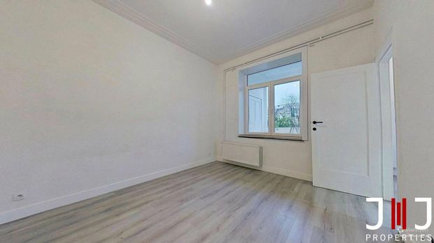 Flat for rent - Photo 1