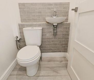 3 bedroom terraced house to rent - Photo 2