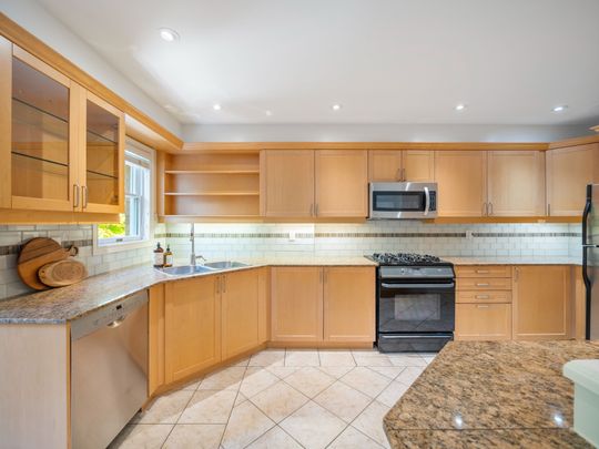 For Lease - 81 Brant Street, Oakville, Ontario - Photo 1