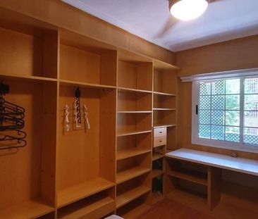 4 room luxury Apartment for rent in Valencia - Photo 2