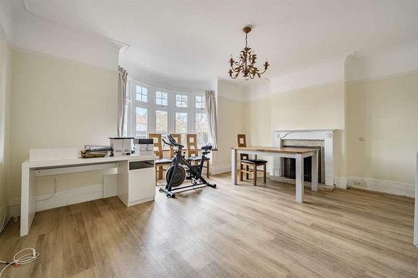 Downshire Square, Reading, RG1 - Photo 1