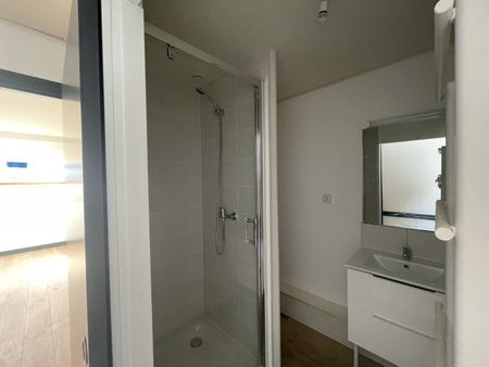 Location Appartement 2 pièces 34m² LILLE 59000 - Photo 3