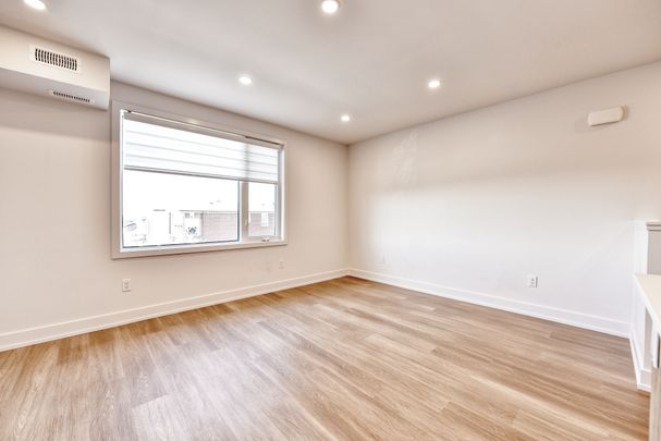 For Lease - 385 McRoberts Avenue Unit# 2nd Floor, Toronto, Ontario - Photo 1