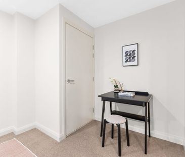 Stunning One Bedroom Apartment in the Heart of Meadowbank - Photo 5