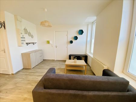 Location Appartement 2 pièces 45m² - Photo 2