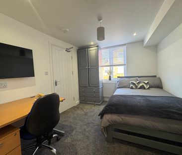 6 BEDROOM, EN-SUITE, 143 NORTHFIELD ROAD – STUDENT ACCOMMODATION CO... - Photo 6
