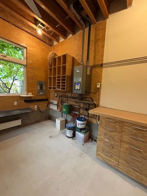 For Lease - 303 Coxwell Avenue Unit# rear workspace, Toronto, Ontario - Photo 1