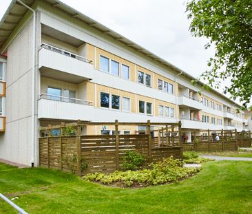 Lövsångargatan 2 - Foto 1