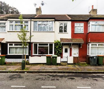 4 bedroom terraced house to rent - Photo 2