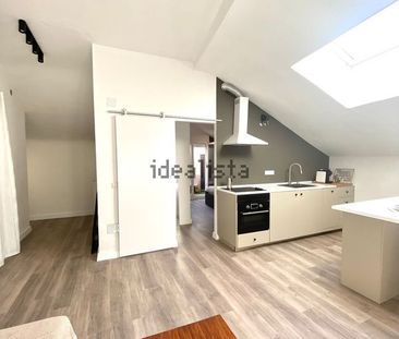 Alquiler de ático en Plaza de la Aurora - Photo 1