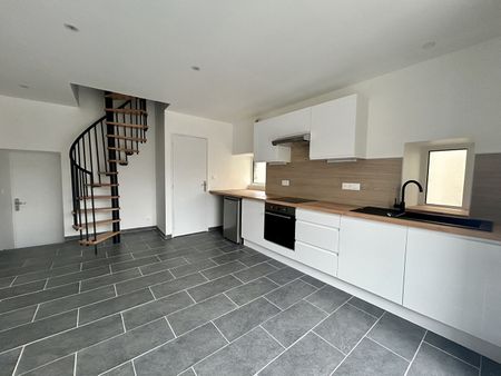 Location Appartement 2 pièces 37m² DOL DE BRETAGNE 35120 - Photo 3