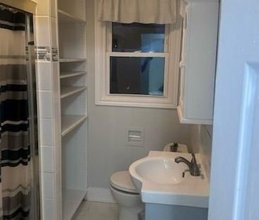 For Lease - 24 Manor Road Unit# Main, St. Catharines, Ontario - Photo 6