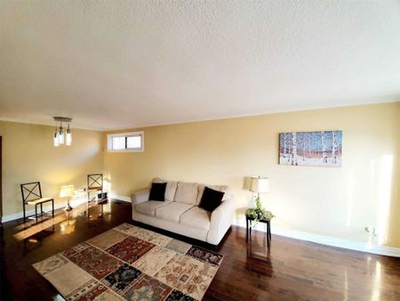 For Lease - 24 Chestermere Boulevard Unit# Upper, Toronto, Ontario - Photo 2
