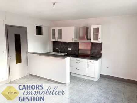 Location Appartement 3 pièces 54m² CAHORS 46000 - Photo 2