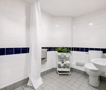 Stylish single ensuite bedroom close to The Ponderosa park - Photo 5