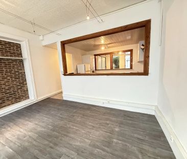 Location Appartement 5 pièces 130 m2 à Saint-Quentin - Photo 4