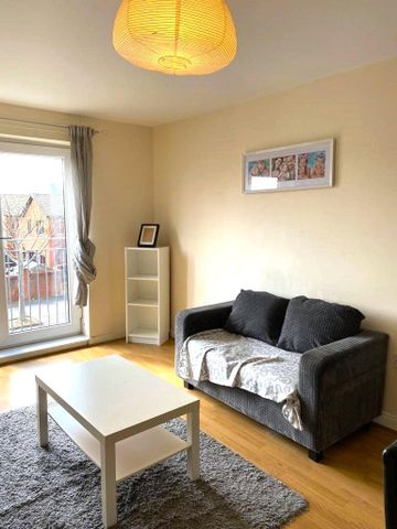 2 bedroom flat to rent - Photo 2