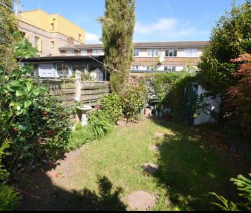 2 Bed Terraced House, Inwood Avenue, TW3 - Photo 5