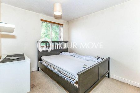 6 bedroom semi-detached house to rent - Photo 3