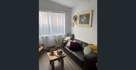 2 Bedroom Cottage Style - Photo 5