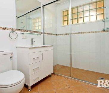 3 BEDROOM FAMILY HOME - Photo 6