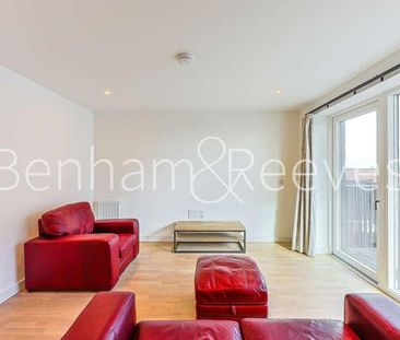 Sibley House, Greenleaf Walk, UB1 - Photo 3