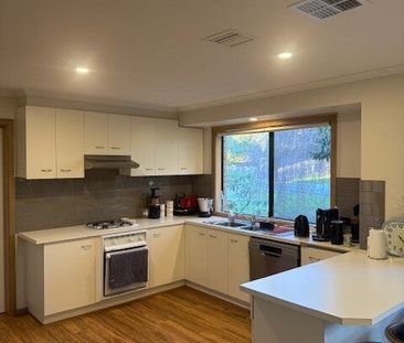 Langwarrin - Photo 4