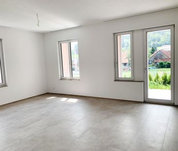"moderne 3.5-Zimmer-Wohnung mit sonnigem Sitzplatz an zentraler und... - Photo 3