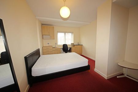 5 bedroom maisonette to rent - Photo 2