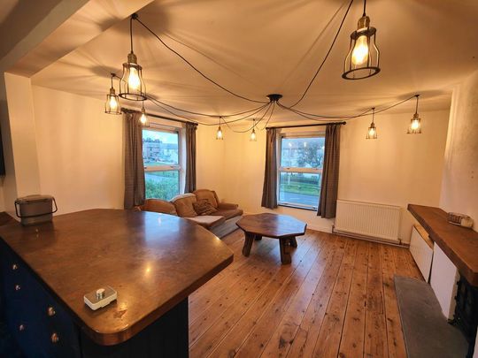 2 bedroom end of terrace house to rent - Photo 1