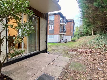 2 bedroom flat to rent - Photo 2