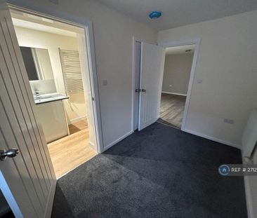 3 bedroom terraced house to rent - Photo 5