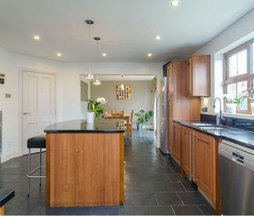 7, Kings Chase, LISBURN, BT27 5ST - Photo 2