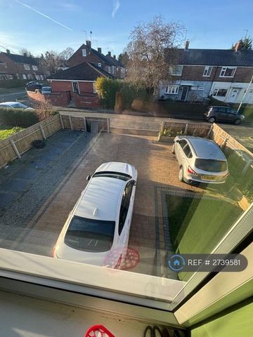 1 bedroom in a house share to rent - Photo 5