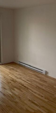 4 1/2 - Laval - 1 400 $/mois - Photo 1