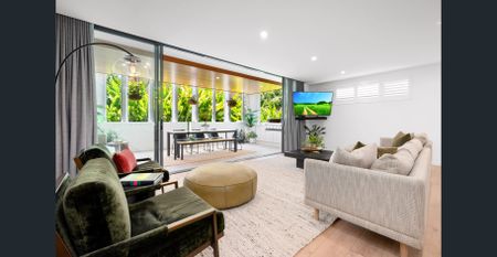 Stunning apartment in the heart of New Farm with 2 cars and storage! - Photo 2