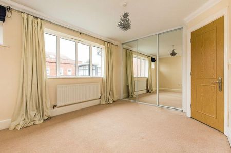 3 bedroom maisonette to rent - Photo 5