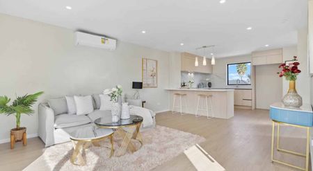 Mangere, 4 bedrooms - Photo 5