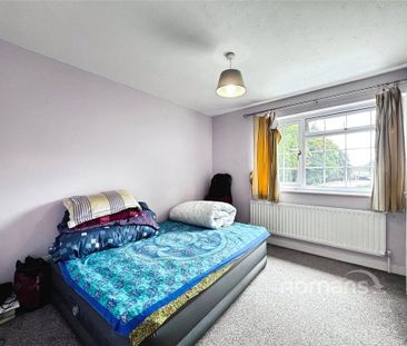 3 bedroom detached house to rent - Photo 5