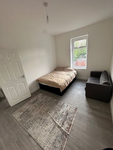 1 Bed Flat, Goodmayes Lane, IG3 - Photo 5