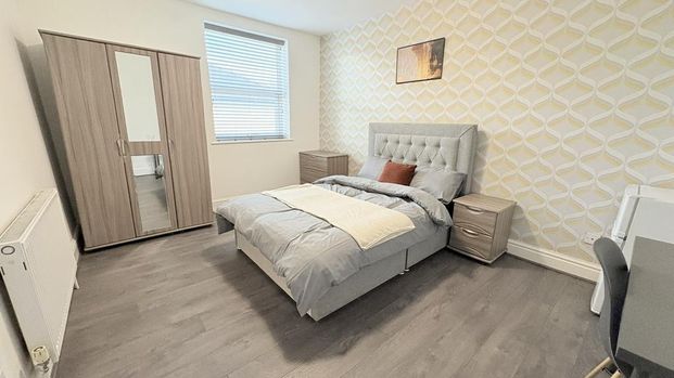 1 bedroom in a house share to rent - Photo 1