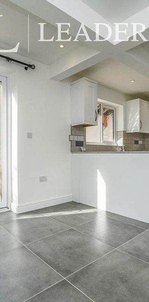 3 bedroom terraced house to rent - Photo 1