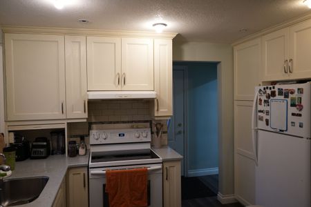 For Lease - 34 Appalachian Crescent, Kitchener, Ontario - Photo 4