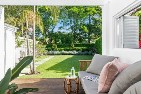 FULLY FURNISHED COASTAL RETREAT - Photo 4